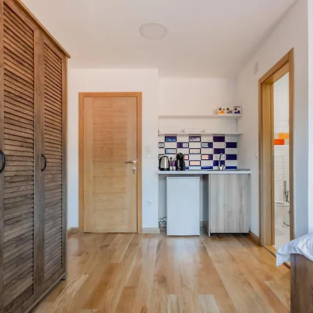 Rubik Aparthotel *